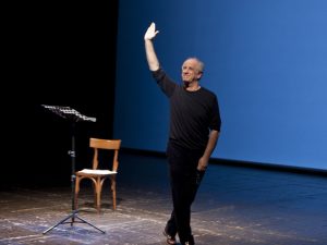 Toni Servillo legge Napoli