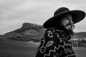 NoteVerticali.it_Vinicio Capossela_Il paese dei coppoloni
