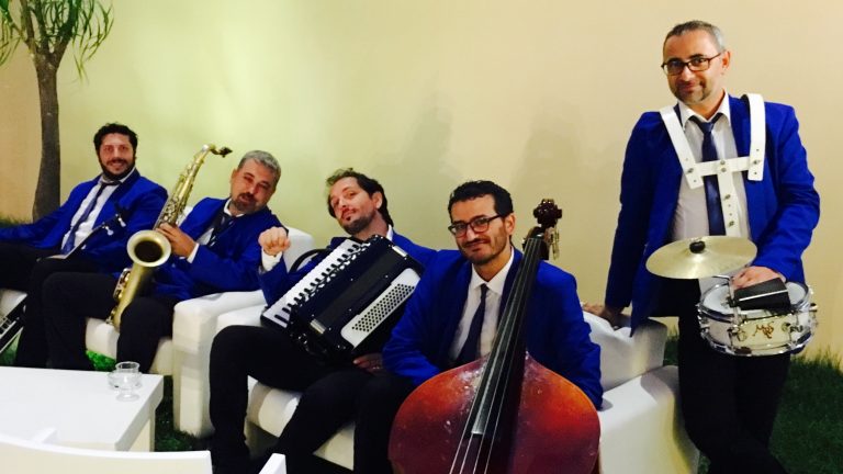 NoteVerticali.it_The_Hoppers