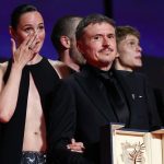 Cristian Mungiu vince la Palma d’Oro a Cannes 2026 con ‘Fjord’: un film su immigrazione e diritti