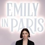 Inizia in Grecia la sesta e ultima stagione di ‘Emily in Paris’: un viaggio che si conclude