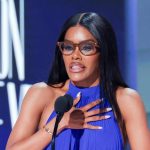 Teyana Taylor riceve il premio Icon of the Year ai BET Awards 2026 con emozione
